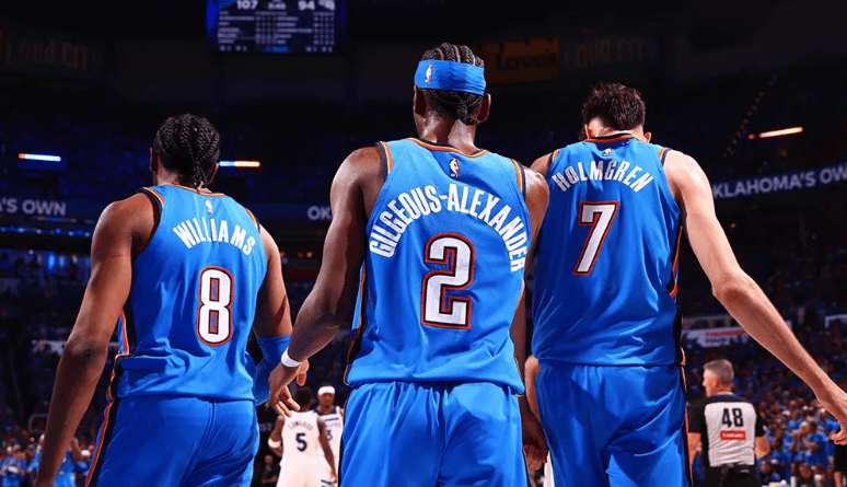 森林狼队全面发力，击溃对手