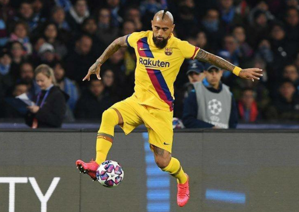 国际米兰官方宣布签下巴塞尔边锋贝塞杨