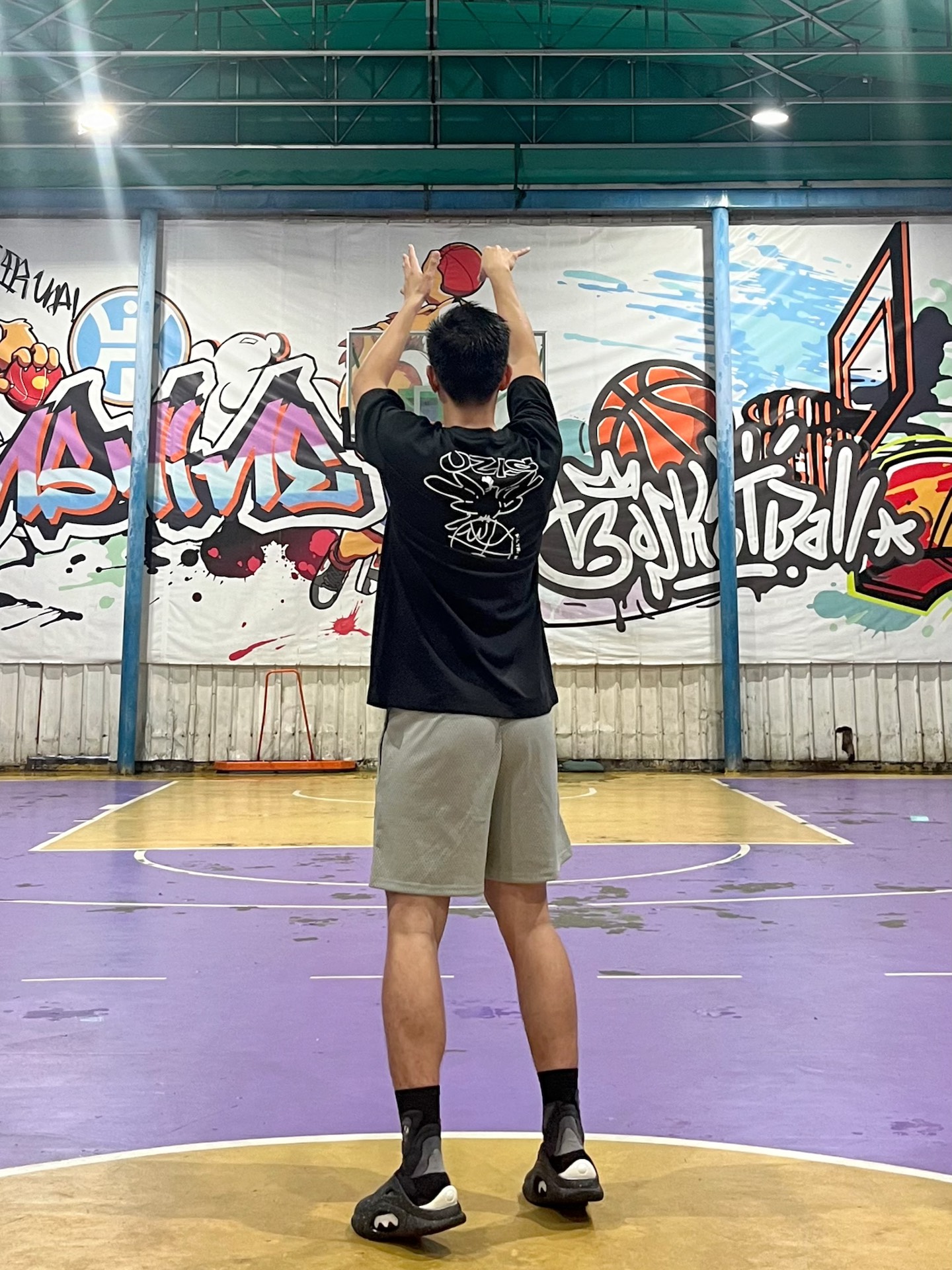 体育场地中球员高难度技术轻松驾驭的简单介绍