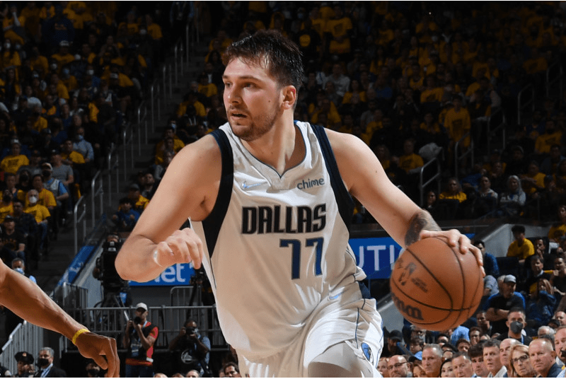 关于尼斯队员集体冲刺，力争高居榜首的信息