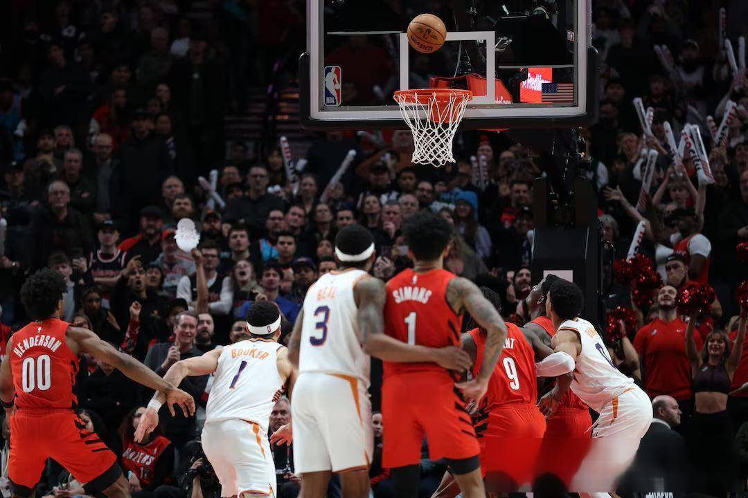 凯尔特人鏖战南韩男篮，艾顿高光表现的简单介绍