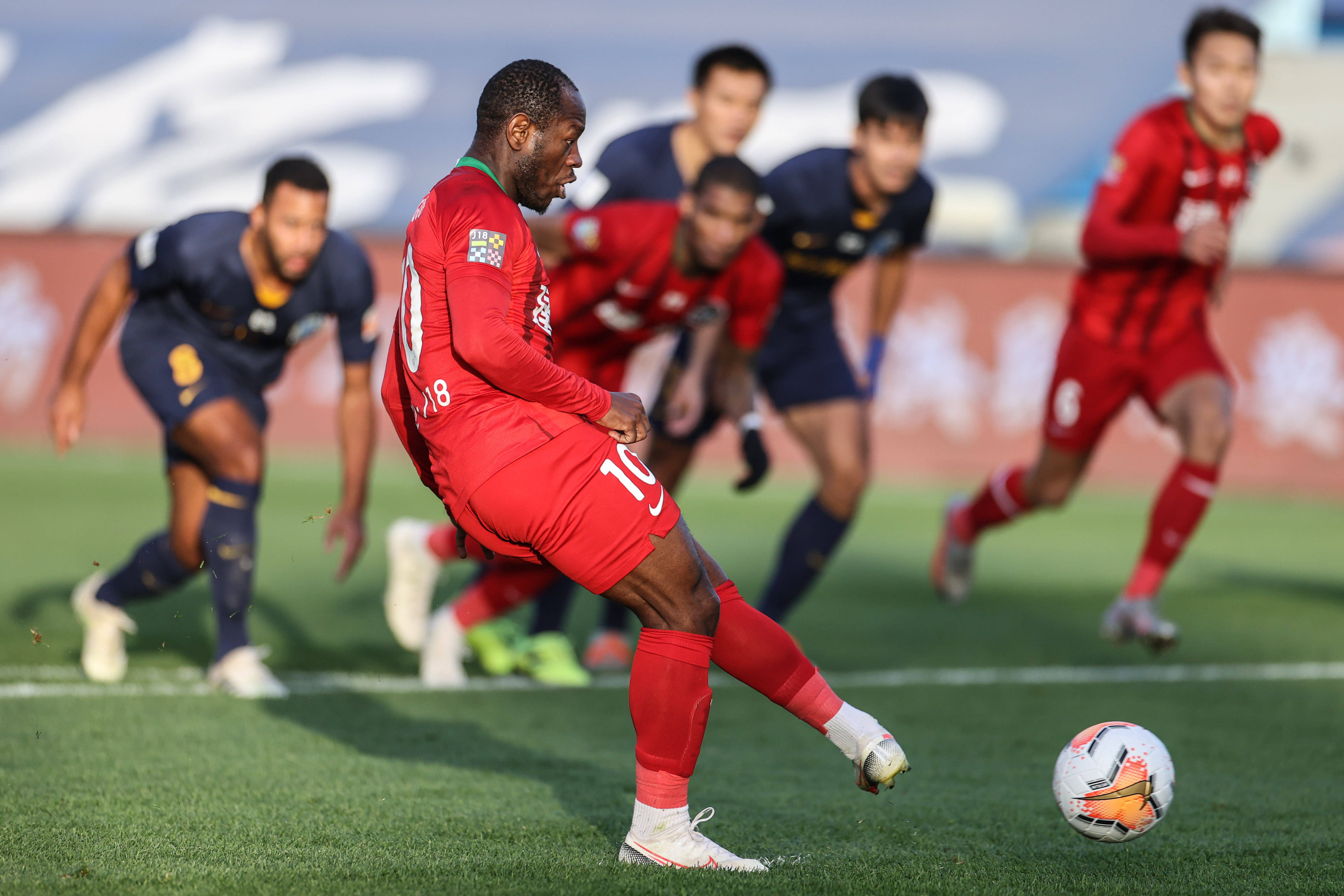 包含广州恒大胜河南建业,取得中超联赛四连胜的词条 包含广州恒大胜河南建业,取得中超联赛四连胜的词条